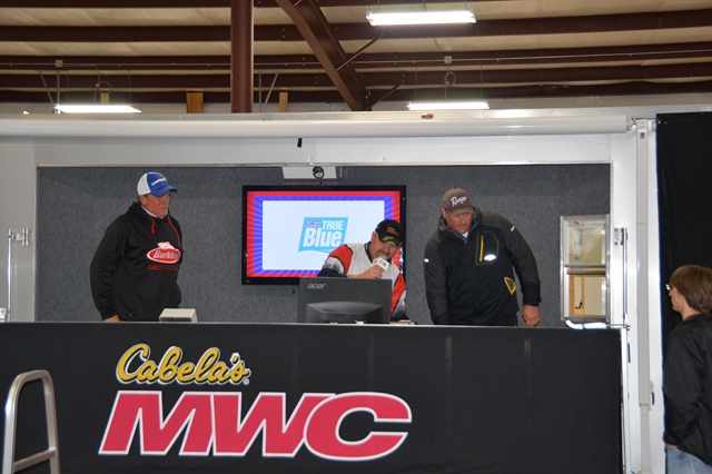 6F8E5880-8A6E-49CA-942D-D39C8577016E