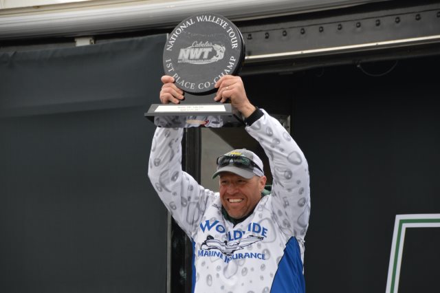 6FD3D19D-2D39-485D-8934-749F62669F15