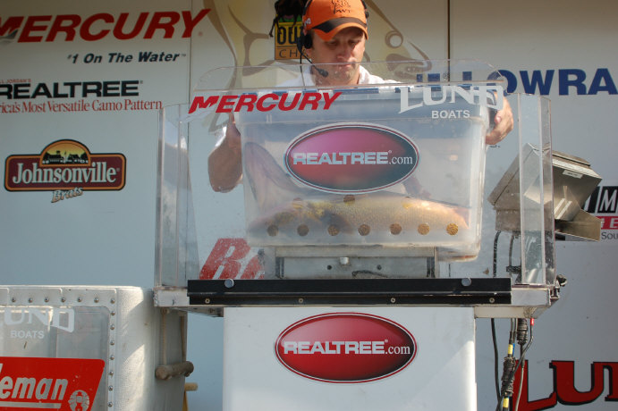 6FDAABEC-C7E0-4BCB-B864-773CAE58FEA5