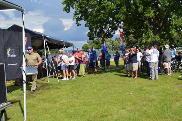 6FEBFFAF-02DA-485A-9D25-37E09082F304