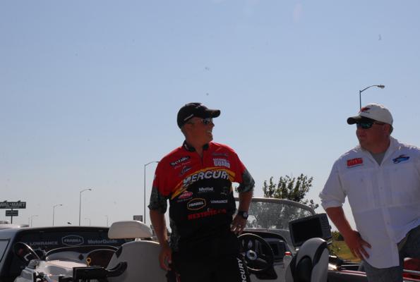 2DF4EC19-593D-47B1-958B-3A855FCFFBCF