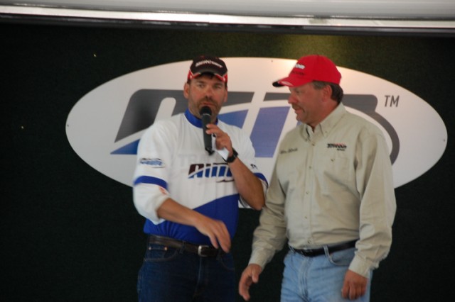 7BA5B387-7B5A-4DA9-9EA3-FF02F3FBE6DF