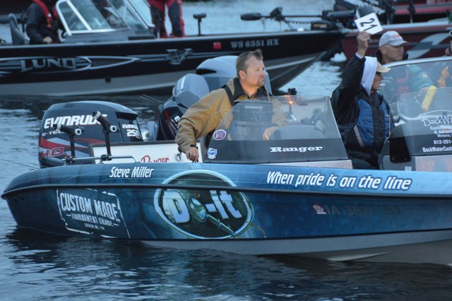 7043A3D2-5CE2-452A-AACF-BCFF720EABF7