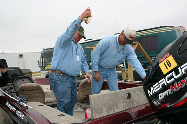 70507A4B-BFF2-49EA-843C-4E27808CA8D7