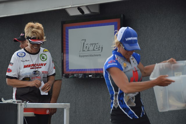 70537995-3DB4-452E-A0ED-28025436D061