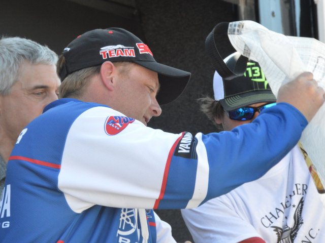 70561CBD-0346-4858-B5AF-D7E1582FEE02