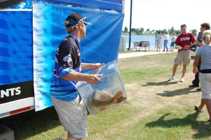 70580F1A-D684-418F-A36B-9AEC77778D03