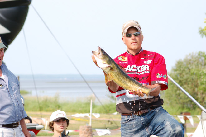 70813001-A60D-4EF5-8284-5CF56ABF51AD