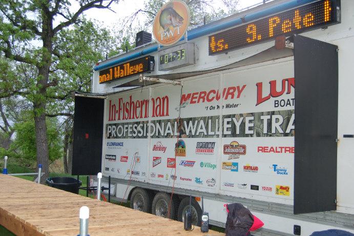 70850826-D787-4975-8ECD-708D5057D7E8