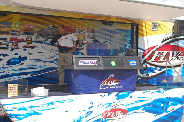 709C8E25-9A5E-4BDD-A1F9-66AF1DDB9817