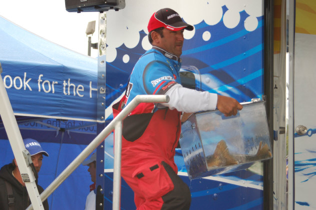 709EB21B-C317-41A4-A5B7-5B85B2BFFE19