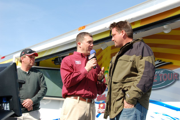 70D9DEA6-3B7A-4398-ACF6-10D8692E9810