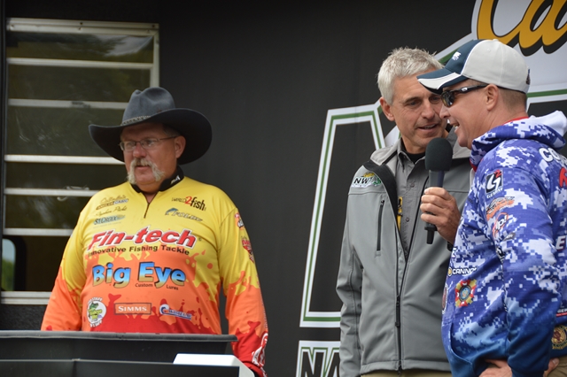 7120FB66-8536-4878-9F2D-45432D551E07