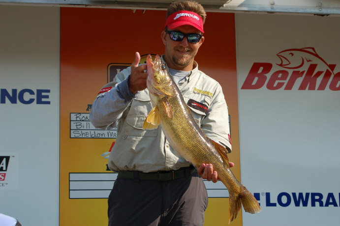 715E8F44-1FB5-40B2-907D-EE5ECCF0BBBF