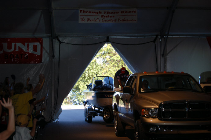 716E74F5-25EA-450E-84F3-DEA2630520D7