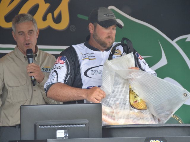 718383D1-90E8-4EEE-82E4-33BEFA531574