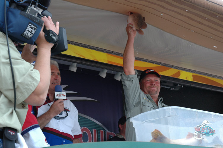 7184EBB5-6A55-4766-B45E-BE600ADBDB46