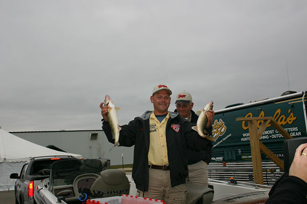 71B52F20-D814-4053-BF2F-F1FA468F0107