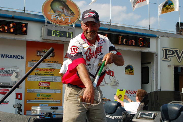 71C6505B-F1B4-4B9E-8AA9-C20F46ECDA62