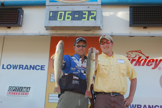 71E2081B-5265-4F9F-87CC-AB8E0BB38139