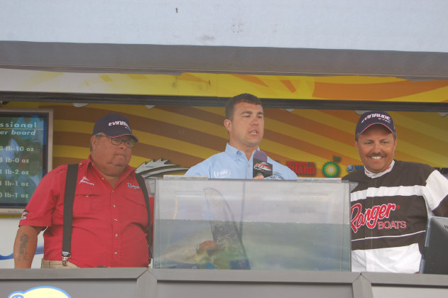 71E5A492-A700-4794-8F77-603A54968FE5