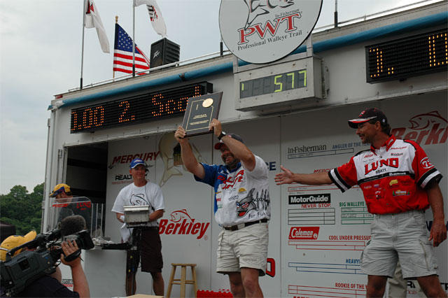 725D32B1-E8C5-44AF-8ADD-BF1BF153F607