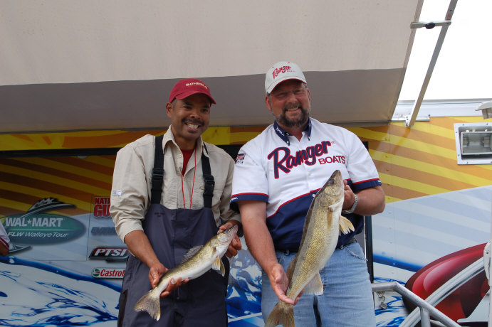 7281A2E4-AF01-43DA-AA33-FDDE3972B8E8