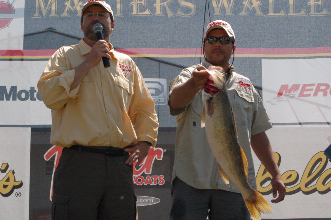 72915EA8-9833-4E38-B5F9-AD1822B9B343