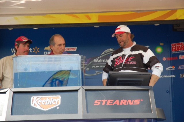 72B76C04-C52B-4795-BBE5-12323E54AC89