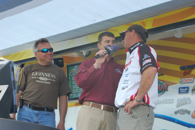 72CC186D-C801-44BA-B666-D080E583A3A6