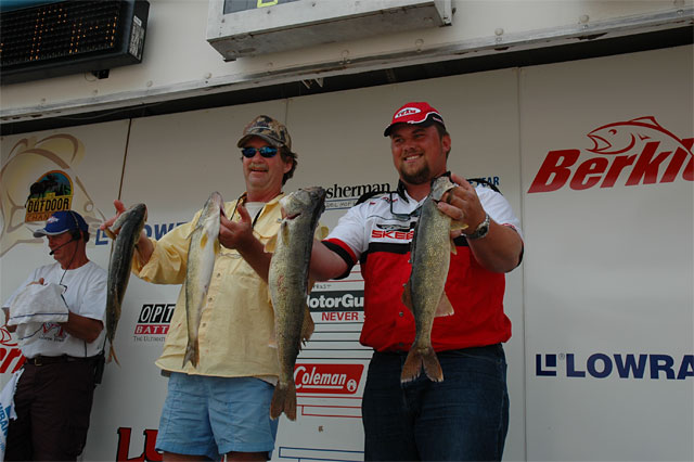 72EF0147-DB15-4E00-937A-8F1AA1B6B9FD