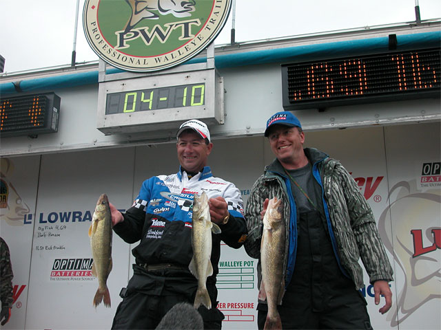 7324E9EC-D45E-457B-A142-30B42F2D7E2B