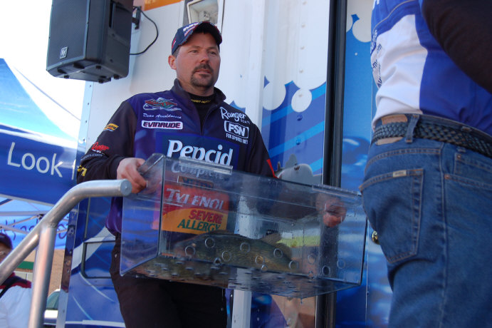 737727CE-F122-4853-9AD7-568F0A4F5B3E