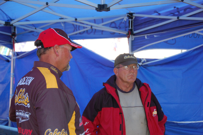 737DD0E1-55CE-4D1A-9CE4-5F8850B4A0FA