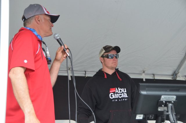 737F246B-C280-4F9C-864D-F48324A39454