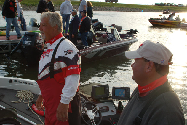 7387C63F-7777-4FD5-BB74-E0302D4B0431