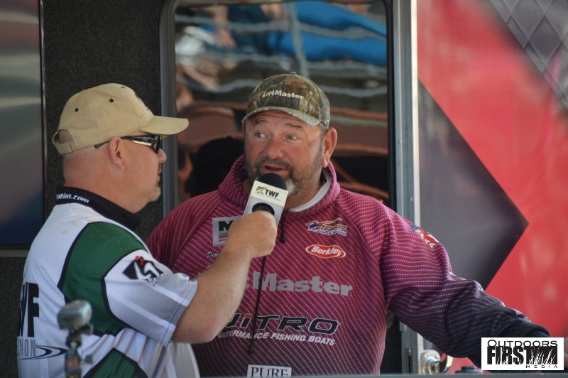 73D4D6A3-1B74-4F2E-9D2E-FF8D2D147A8B