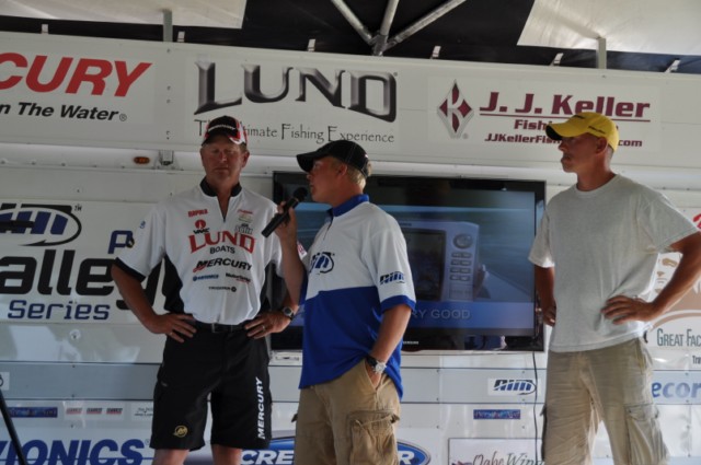 73E9CA3D-C5B1-4EDF-A8D7-B29E2BA24302