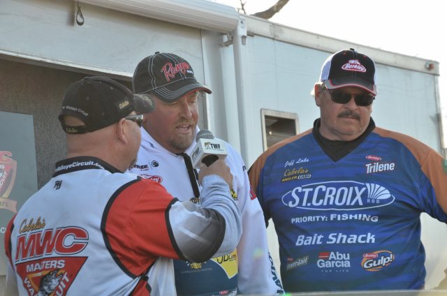 740DB9FF-4D21-4F60-8710-F9F9A4DB7015