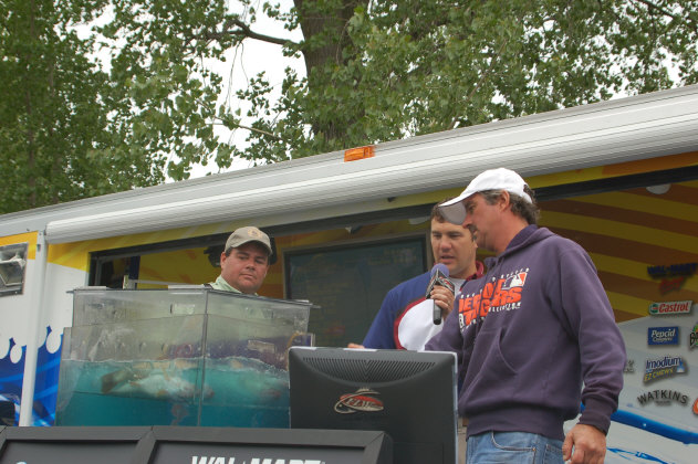 742D00F6-01FD-48B1-8C48-C24079BB9896