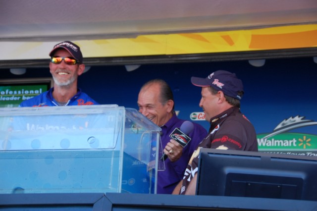 7431916E-B8C7-48FF-816E-BA5B62FC08DD