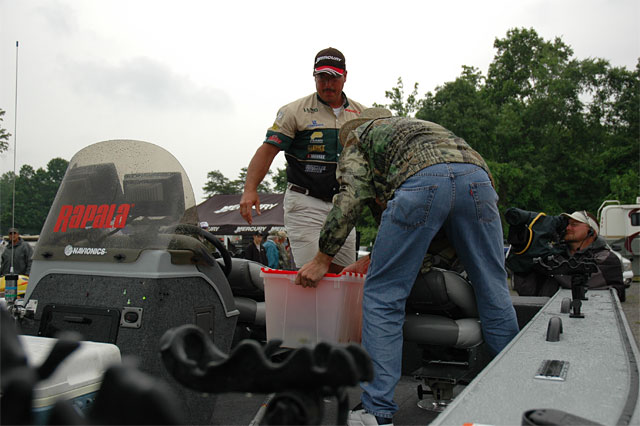 743B4061-1DF0-4505-A2E9-9F04FC249017