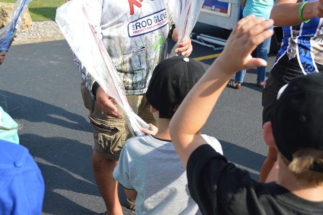 747AC3AE-F2B4-4270-AA04-8ECFC9373D3C