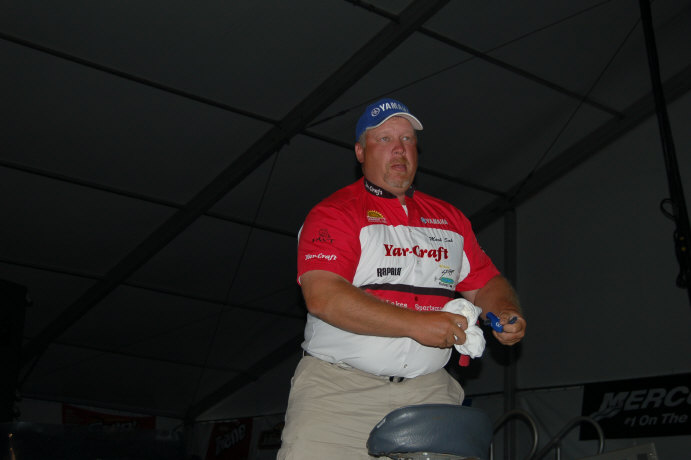 7512EC76-0546-4D92-B23C-6D41640FBB30