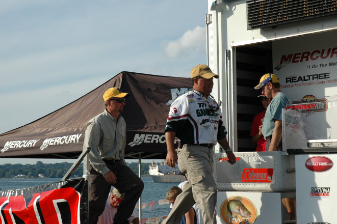 752F5626-359B-4E86-ACB5-537CFEDA0ADA