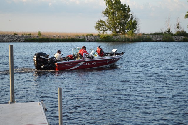 75695330-D4BB-44FF-A6B1-2CFA3537B22D