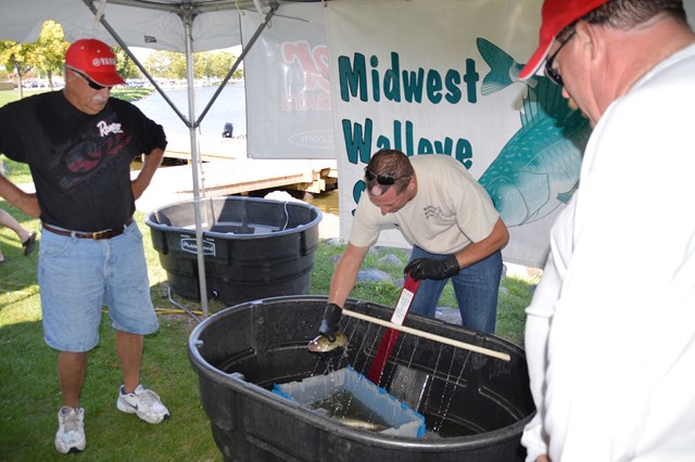 75A31949-0998-4E9F-83E3-54CCC4DFECE4