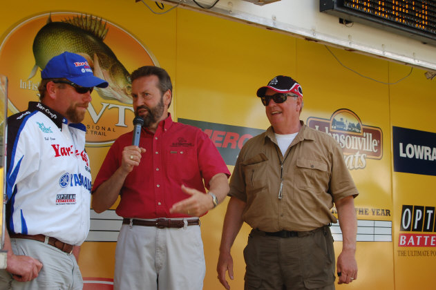 76465885-0C2D-4EAE-BFDA-F3ADF38E736C