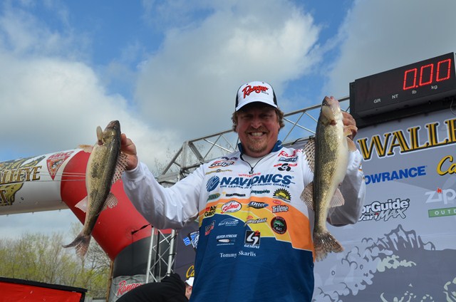 766C3E61-2BE3-422A-A53F-1D503C89D449