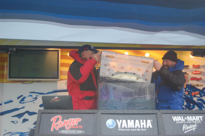 766F4C32-79D9-49BC-963A-D02EB3F91633